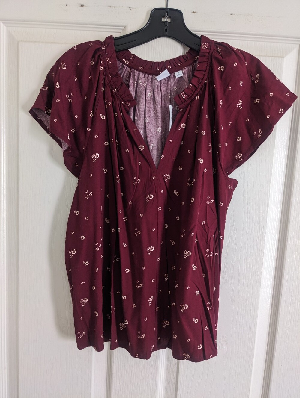 GAP Burgundy Floral Ruffle V-Neck Flutter Sleeve Blouse